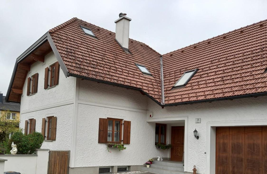 60 M² Ferienapartment Zentrumsnahe Mit Gartenbenutzung Steyr Exteriör bild